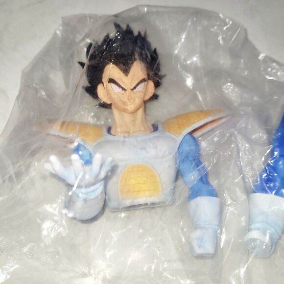 NWT Dragon Ball Z Vegeta Holding Dragon Ball Figure Statue 11 Inch PVC SEALED - Picture 15 of 16